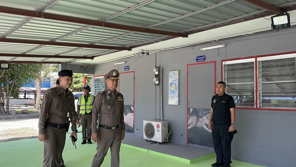 พล.ต.ต.อิทธิโชค เกิดผล ผทค.ฯ รรท.รอง ผบก.ภ.จว.ชัยภูมิ พร้อมด้วย คณะกรรมการการตรวจประเมินตามโครงการบ้านพักข้าราชการตำรวจน่าอยู่ ได้เดินทางมาตรวจประเมิน ที่ สภ.ช่องสามหมอ